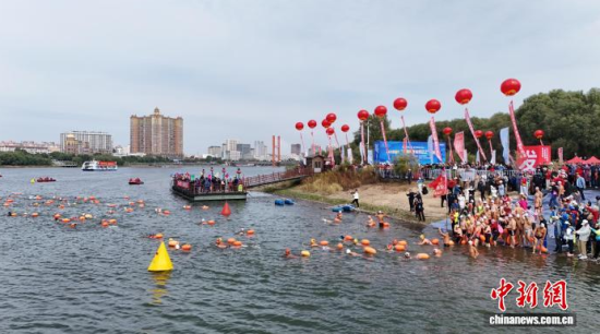 (dng)F(xin)(chng)Ӿʿˮʯ z