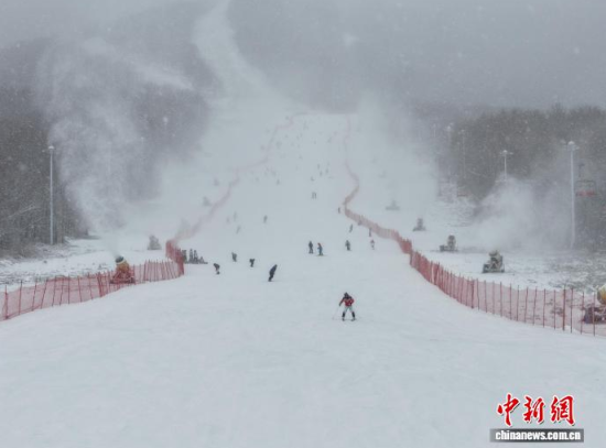 ��ѩ�ۺ�����ѩ�����Y�G���������б�ѩԇ�(y��n)�^(q��)�����ѩ��(ch��ng)���D