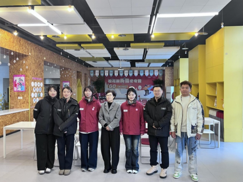 ����P(����)��ꐿ���(��һ)�c���L(zh��ng)��(�Ҷ�)����У�ڍ���(sh��)��(x��)����Ӱ����